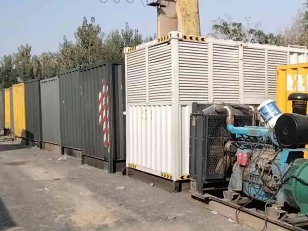 大成镇200KW柴油发电机机组每小时油耗是多少?